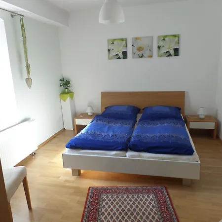 Ferienwohnung Апартаменты Ошац